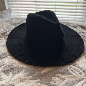 Black sunhat lightweight hat easily packable